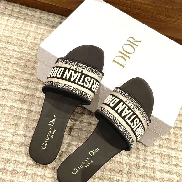 Dior DWAY MULE EMBROIDERED SANDAL - Picture 1 of 8